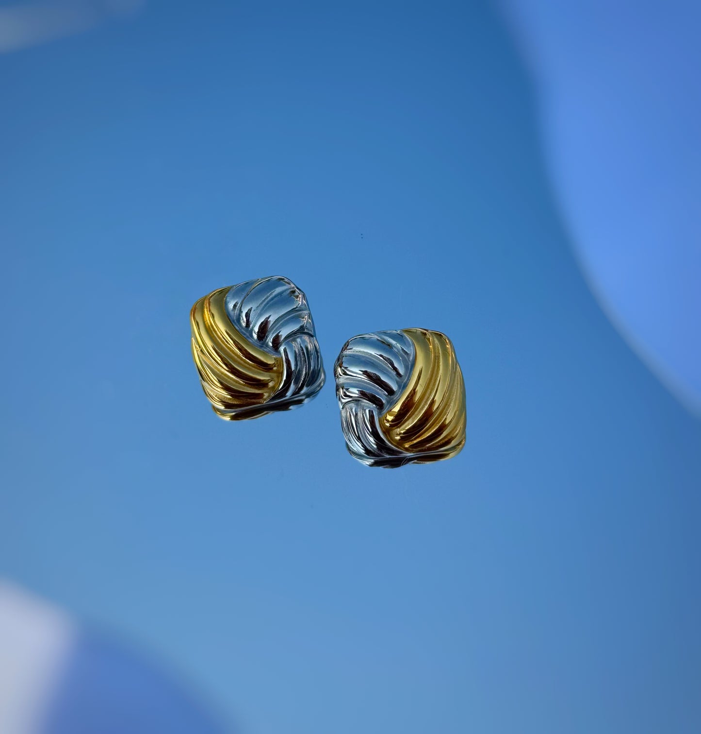 NODUS STUDS
